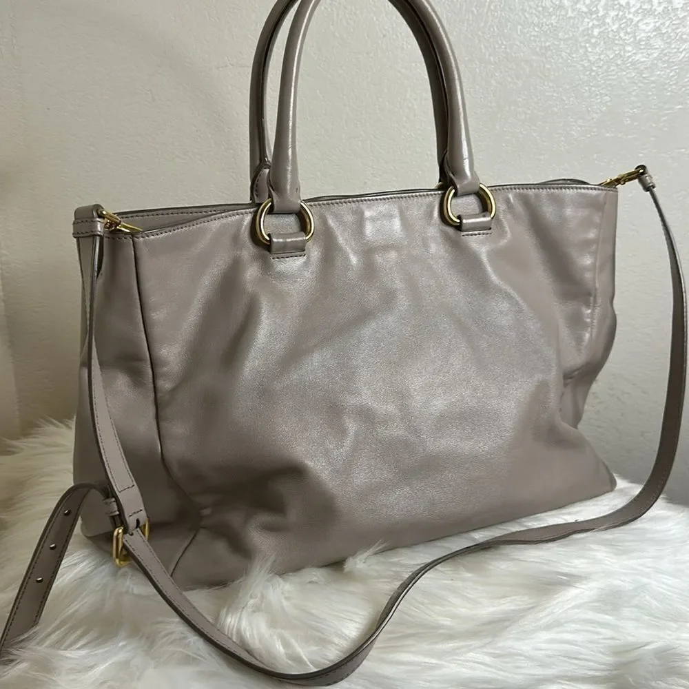 💯Authentic Prada Two-way Tote Bag🍀